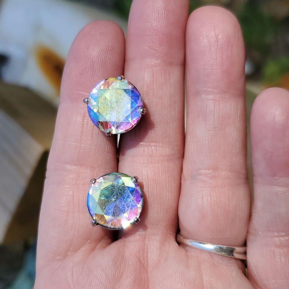 Kate spade iridescent gumdrop stud earrings gently used beautiful eye catching!
